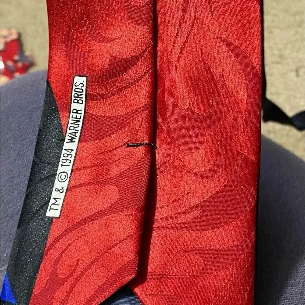 Vintage Looney Tunes Wile E. Coyote and Road Runner Neck Tie